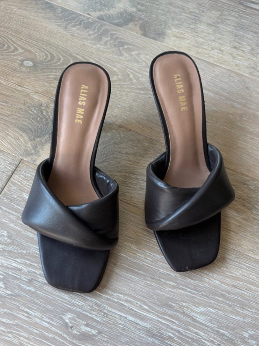 Alias Mae Liv Brown Mules in 37.5